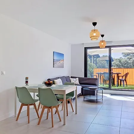 Residences Du Lac-4 By Interhome شقة